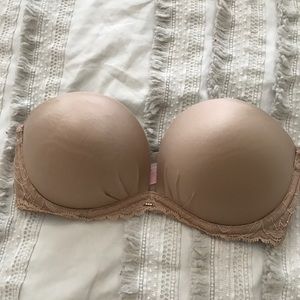 Victoria’s Secret Fabulous Strapless Push Up Bra